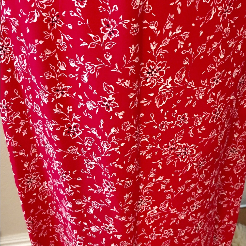 Long slip in floral print skirt.